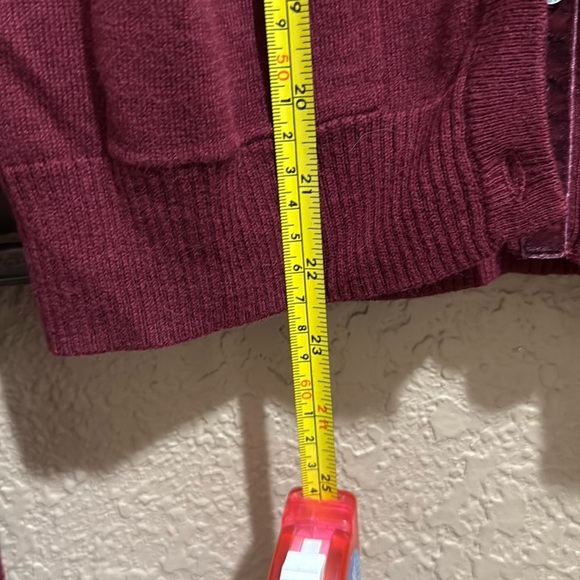 NWT Vintage Hollister burgundy cardigan sweater. Velour strip on pockets. - Picture 10 of 10